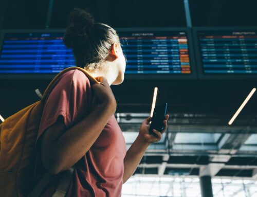 Combien de temps arriver avant un vol sans bagages ?